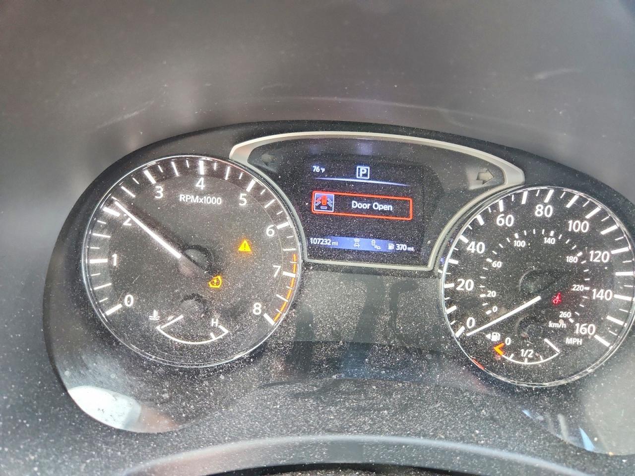 Nissan Pathfinder Sv