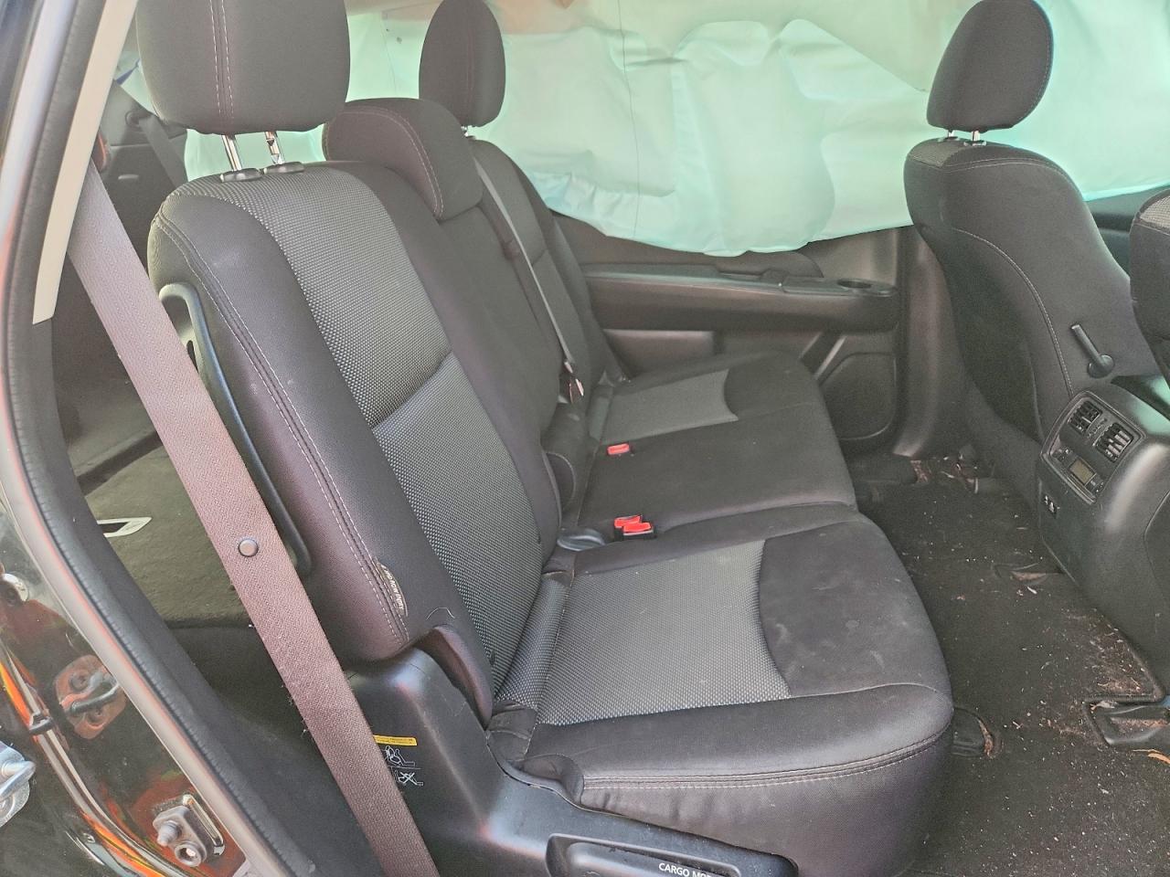 Nissan Pathfinder Sv