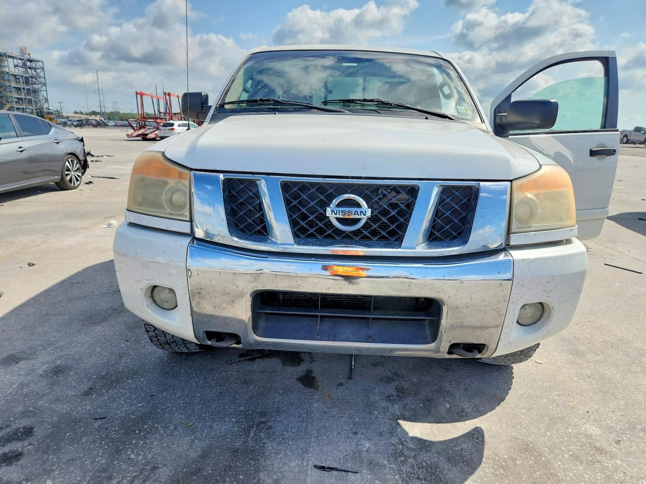 Nissan Titan Sv