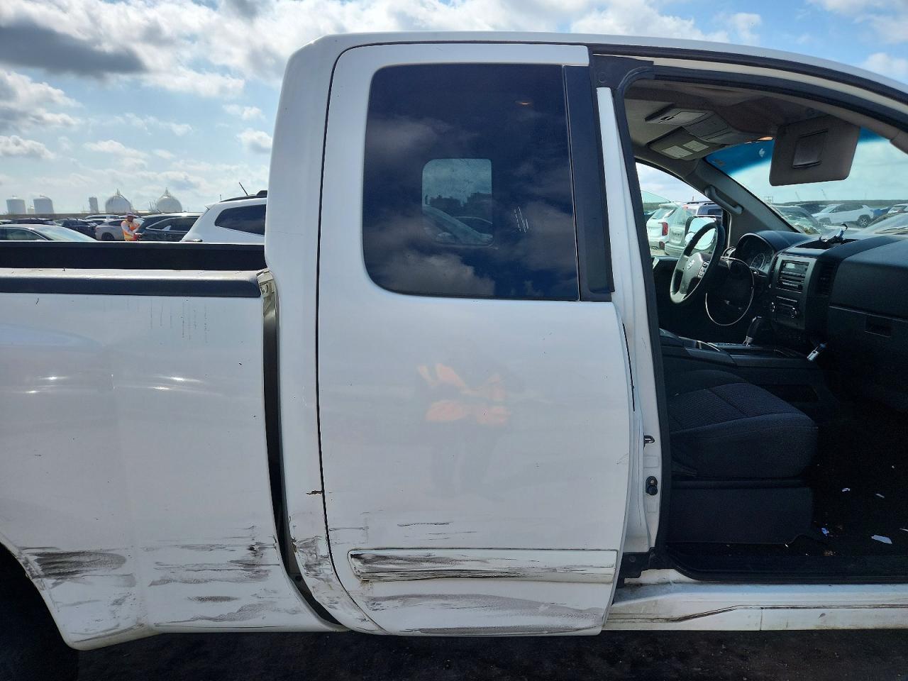 Nissan Titan Sv