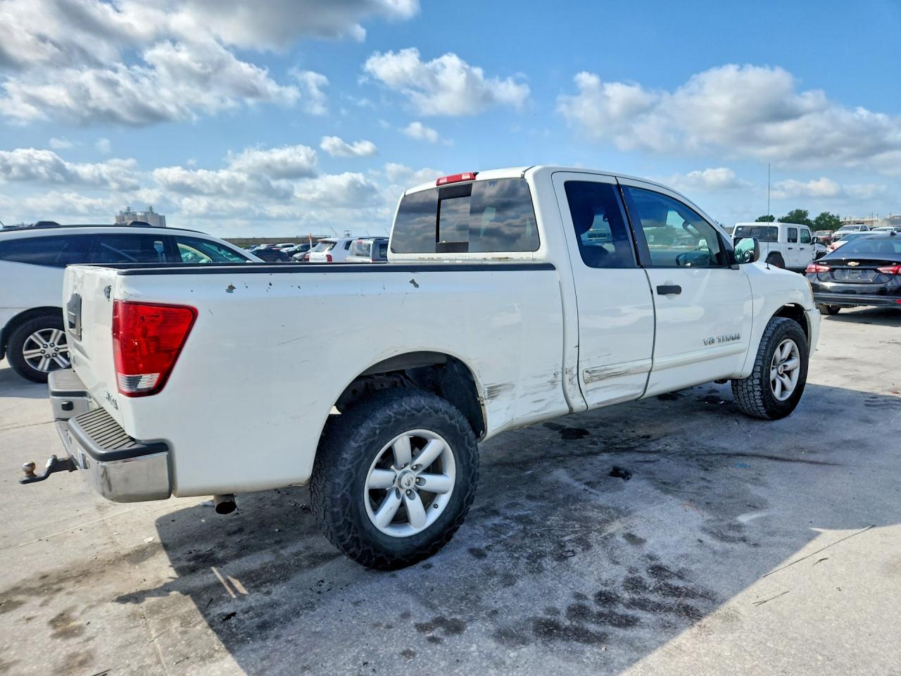 Nissan Titan Sv