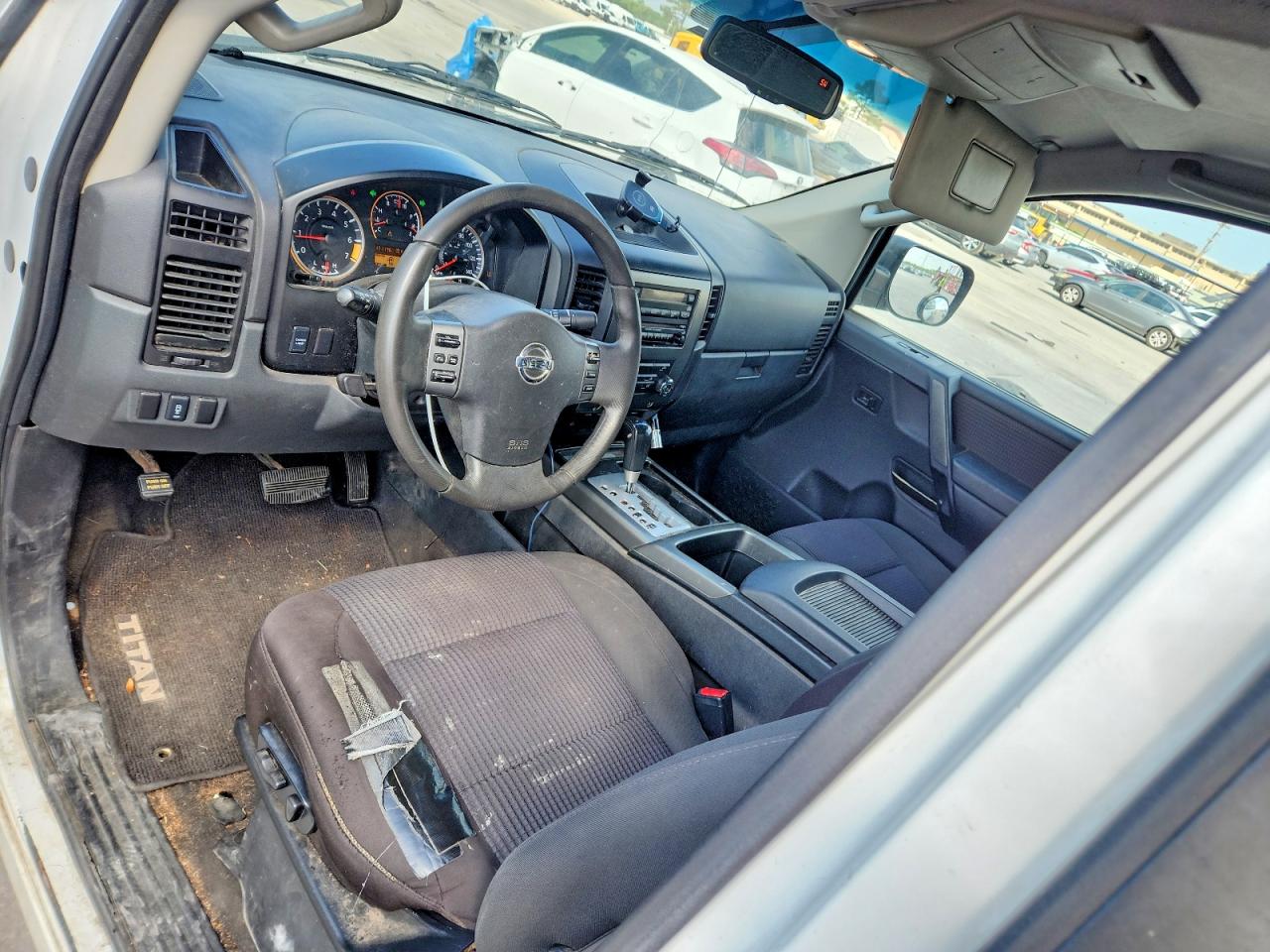 Nissan Titan Sv
