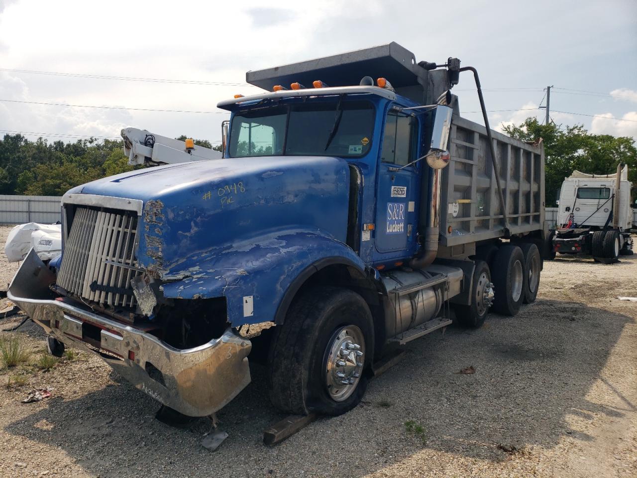 International 9000 9400