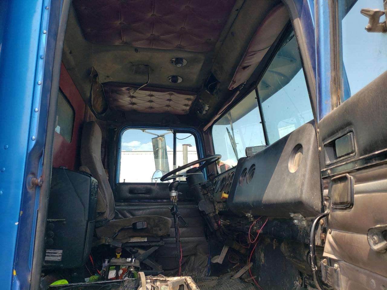 International 9000 9400