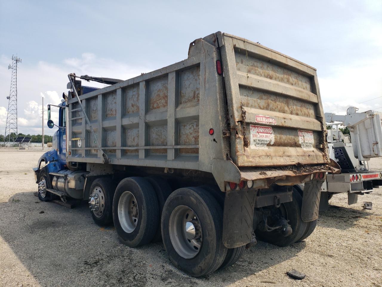 International 9000 9400