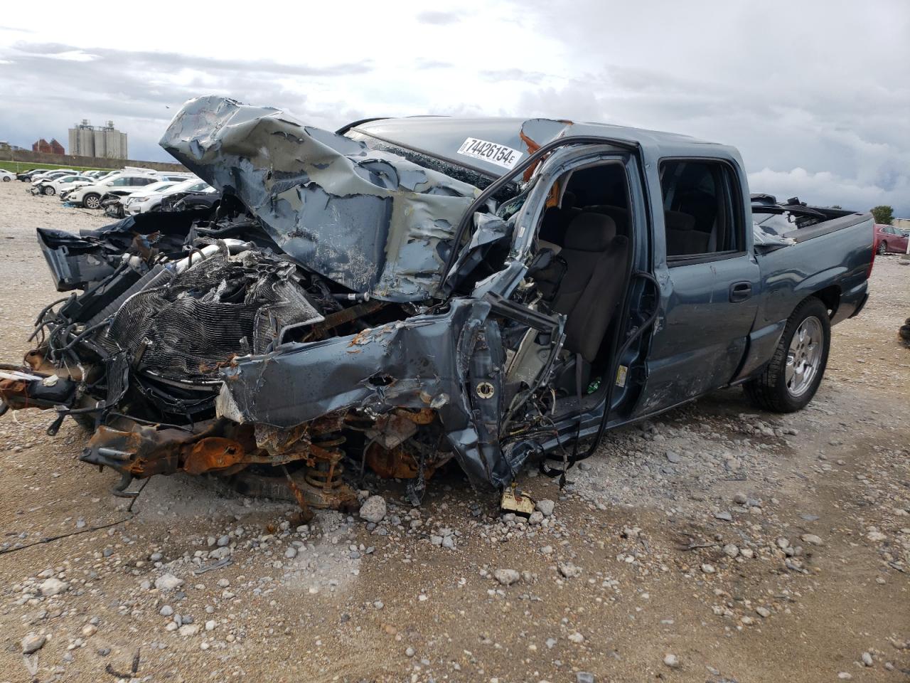 Salvage Chevrolet Silverado Image