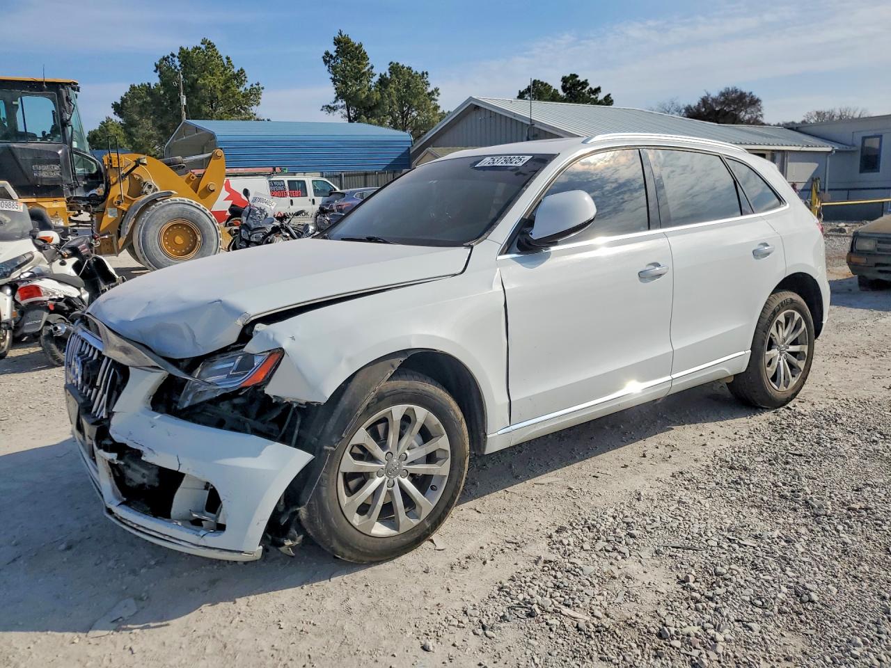 Salvage Audi Q5 Image