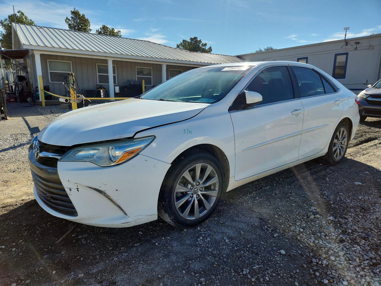 Salvage Toyota Camry Image