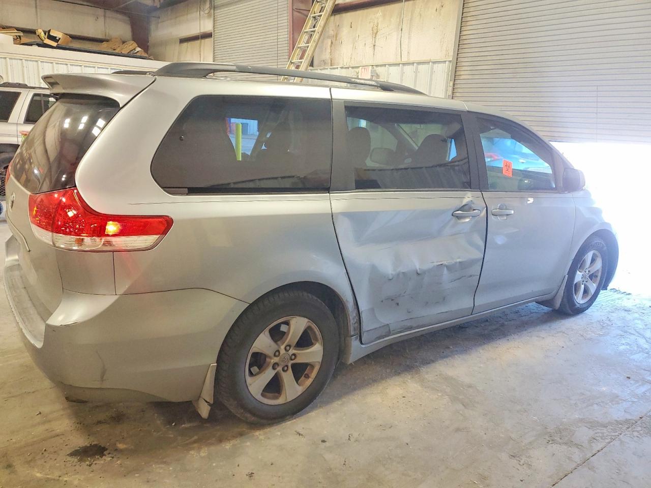Toyota Sienna Le