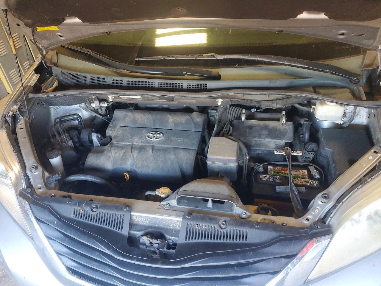 Toyota Sienna Le