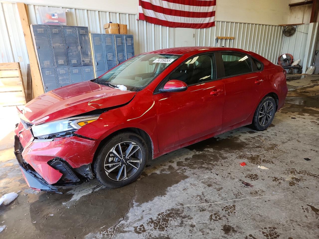 Salvage Kia Forte Image