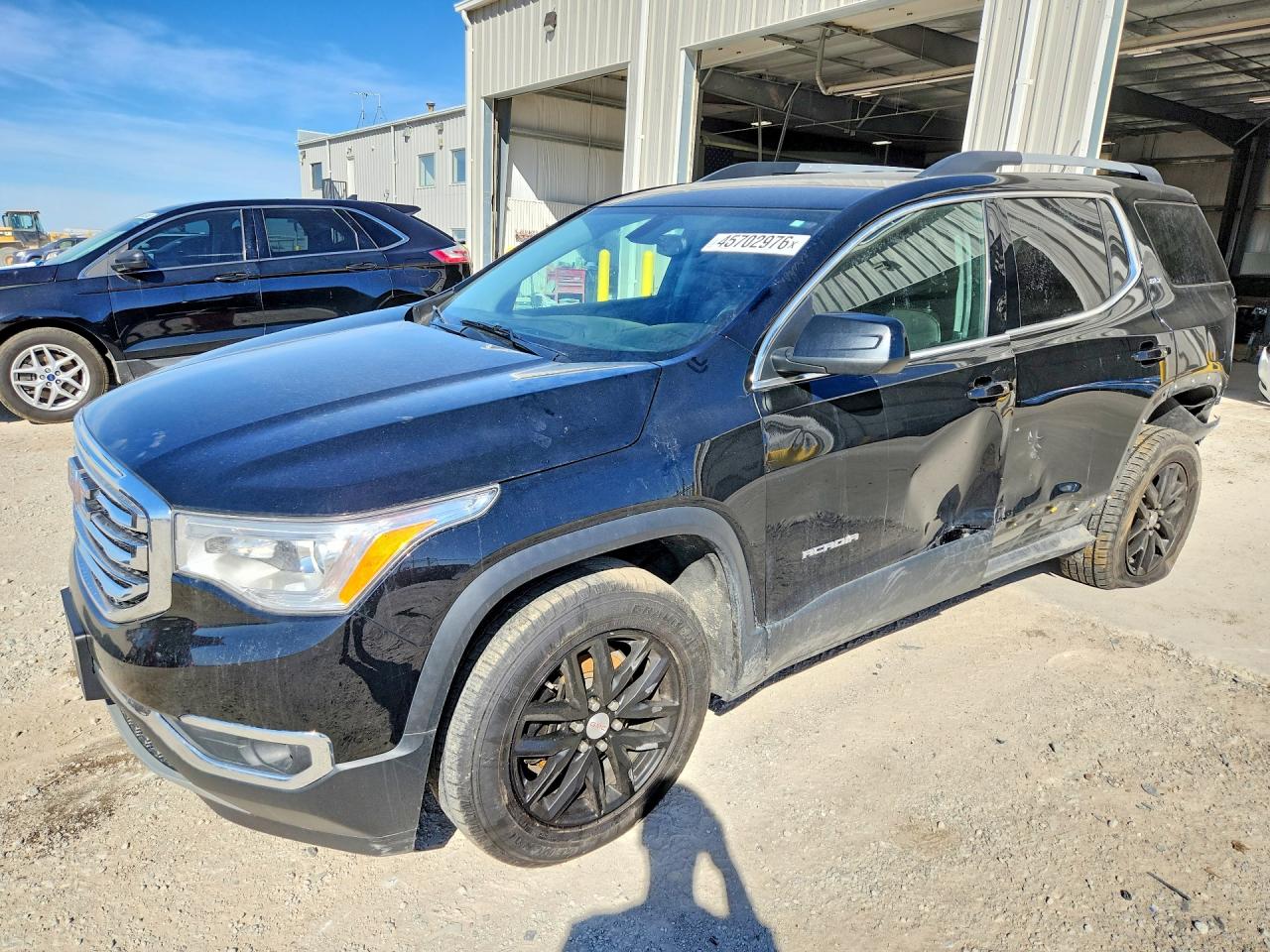 Salvage GMC Acadia Image