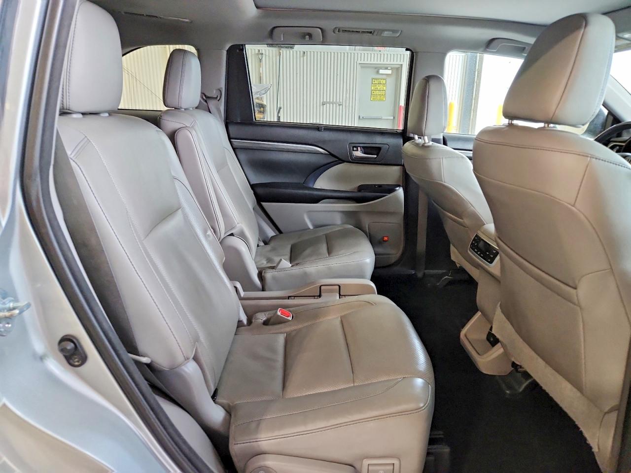 Toyota Highlander Limited Platinum