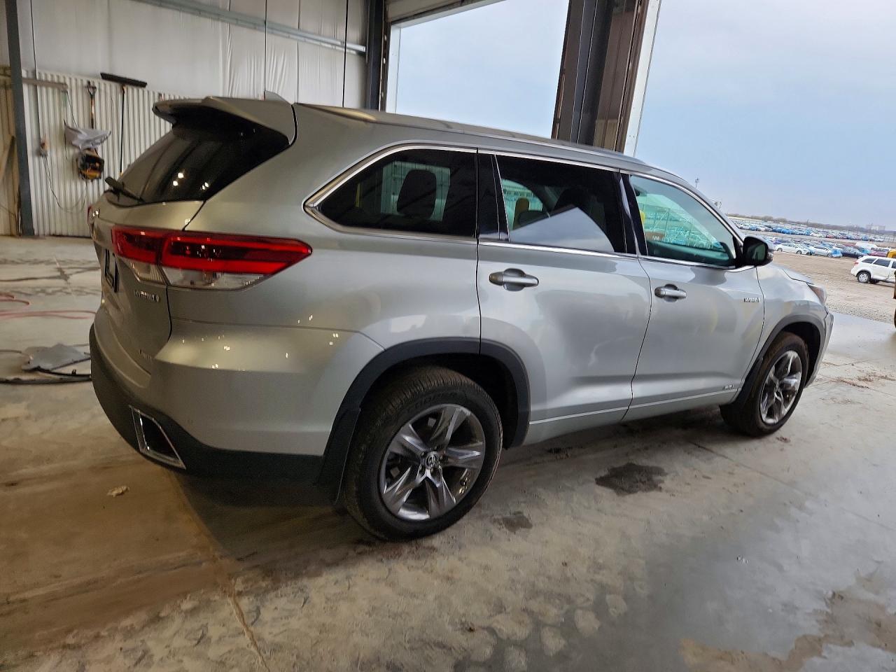 Toyota Highlander Limited Platinum