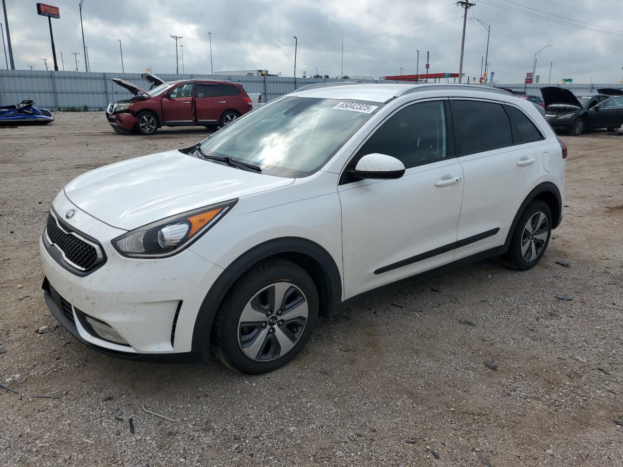 Salvage Kia Niro Image