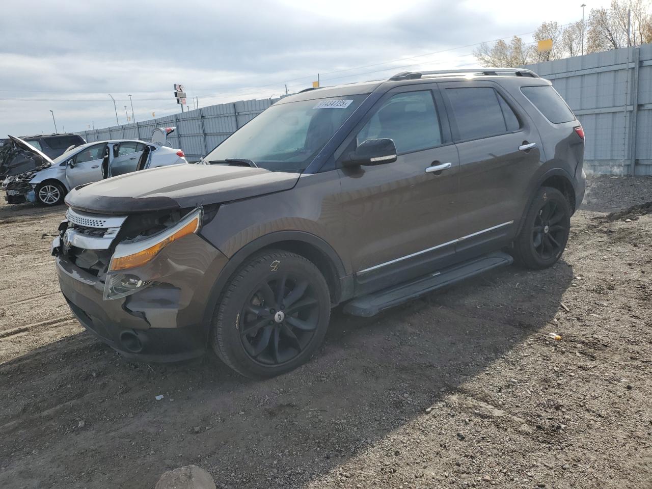 Salvage Ford Explorer Image
