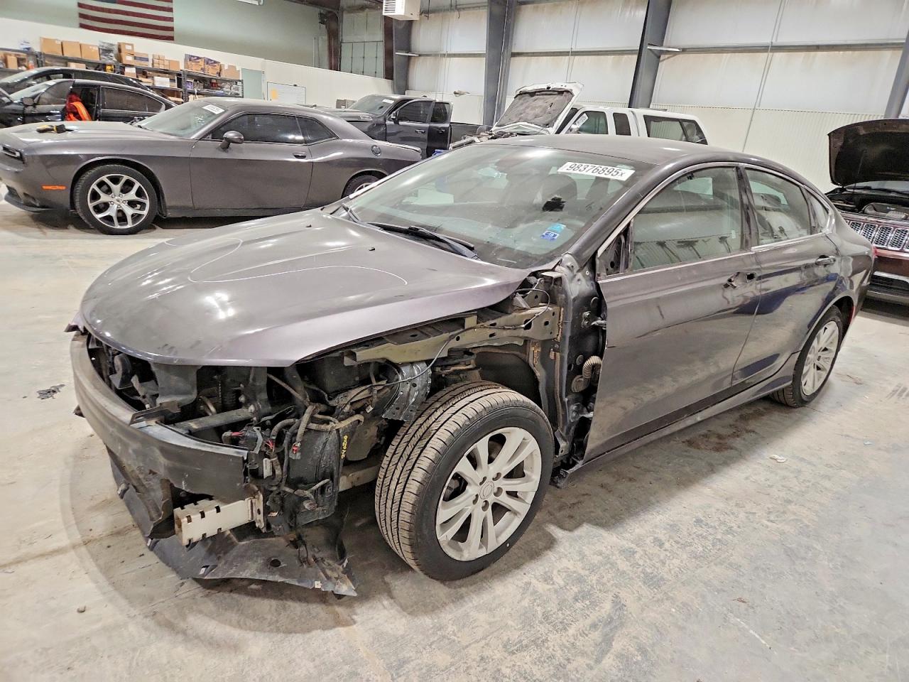 Salvage Chrysler 200 Image