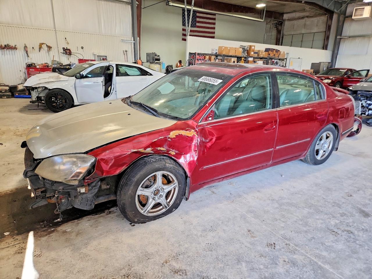 Salvage Nissan Altima Image