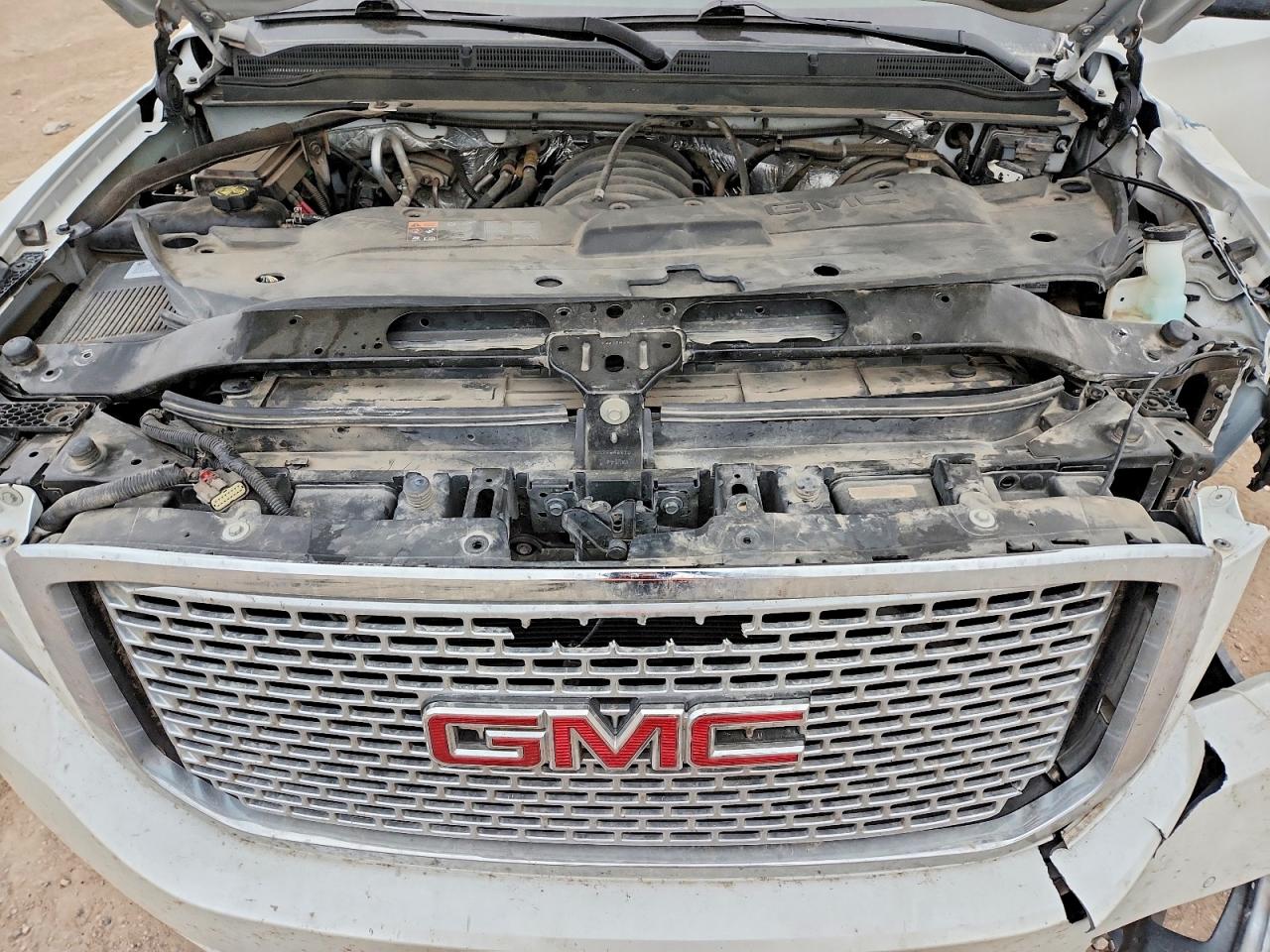 GMC Yukon Denali