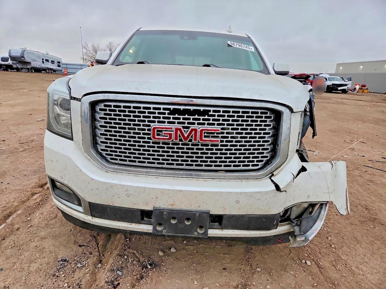 GMC Yukon Denali