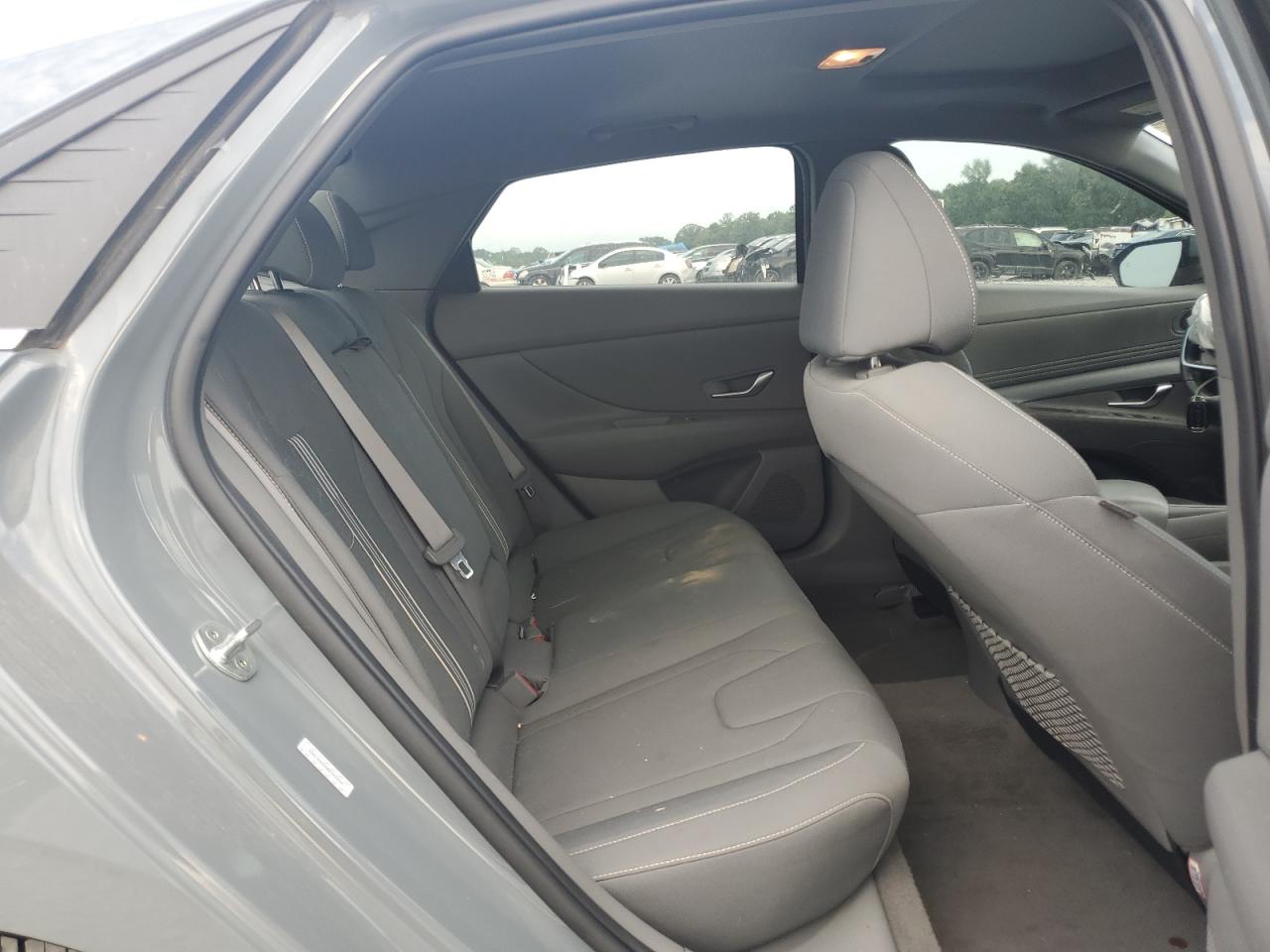 Hyundai ELANTRA Sel