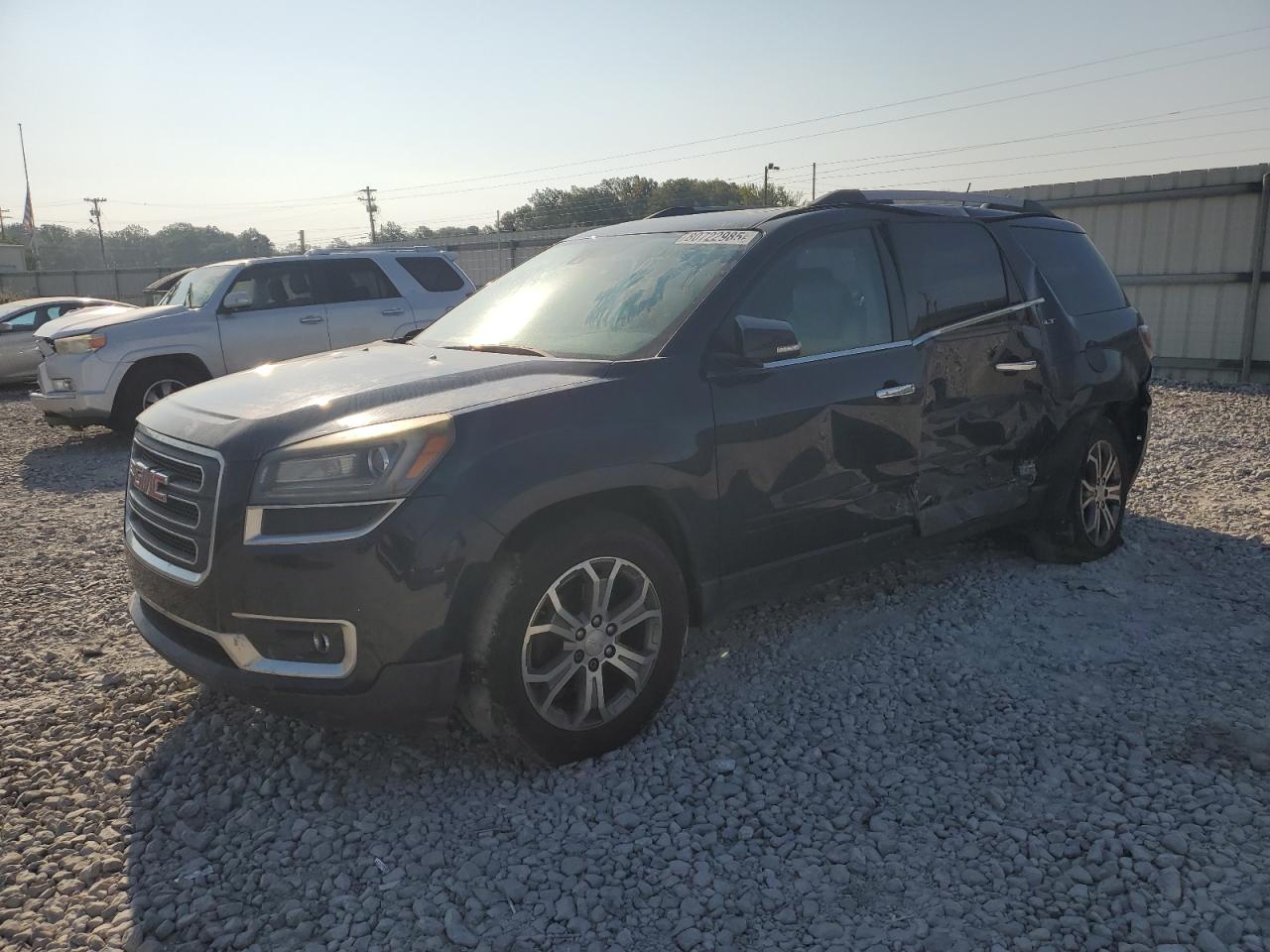 Salvage GMC Acadia Image