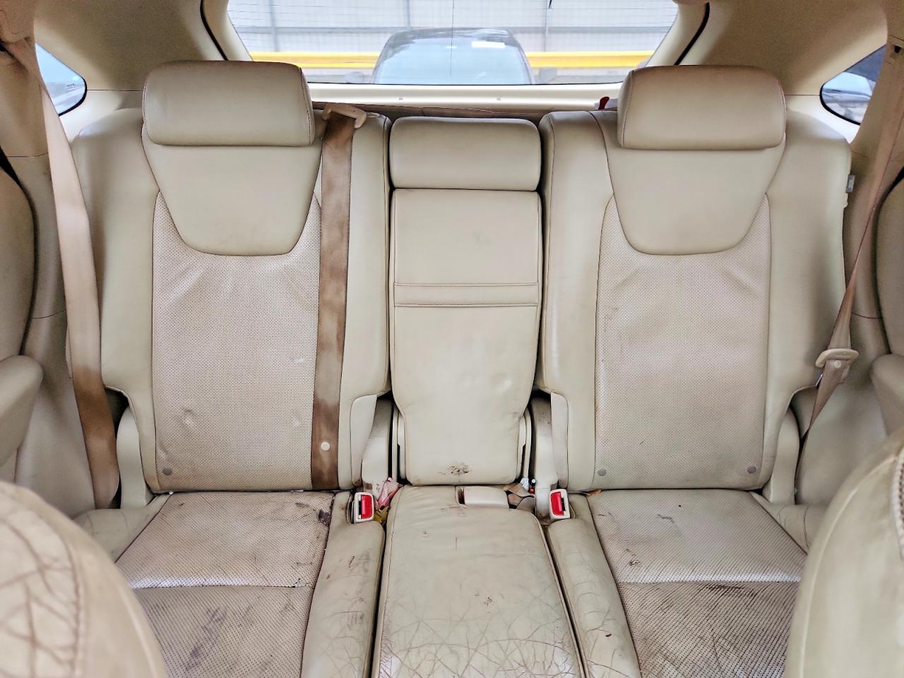 Lexus RX Base