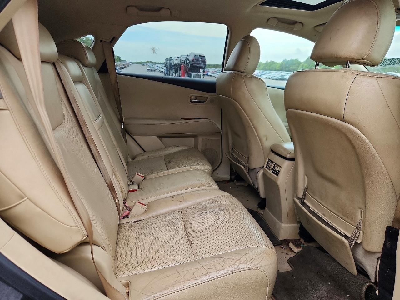 Lexus RX Base