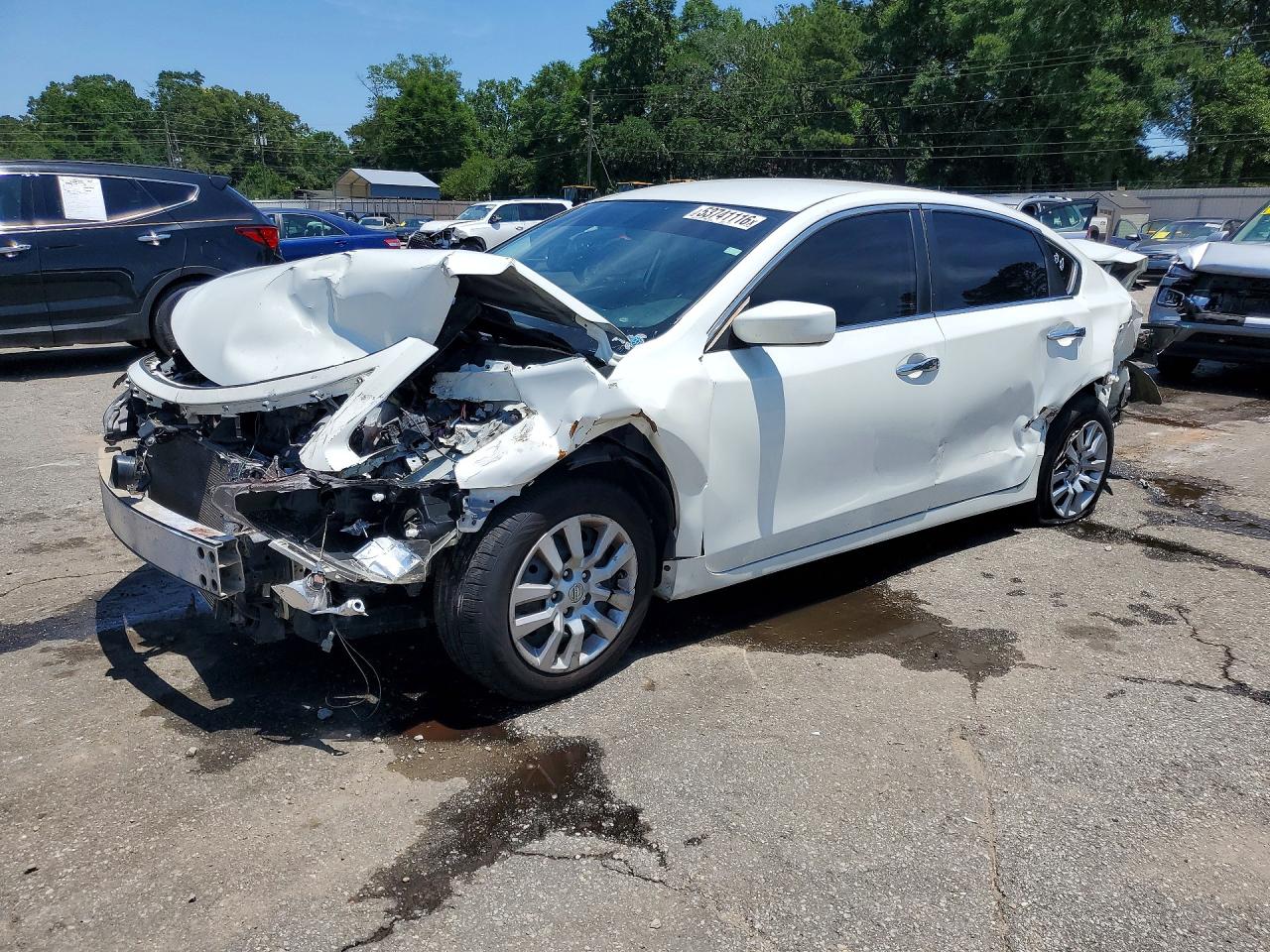 Salvage Nissan Altima Image