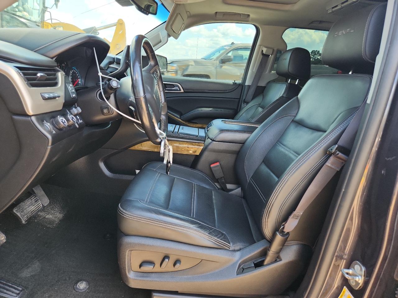 GMC Yukon Denali