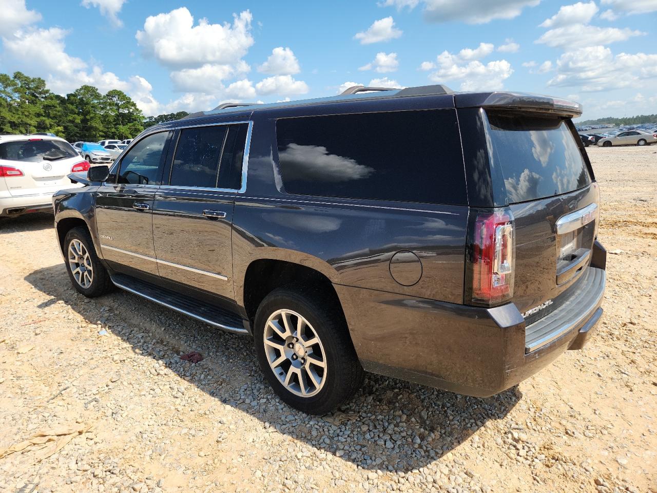 GMC Yukon Denali