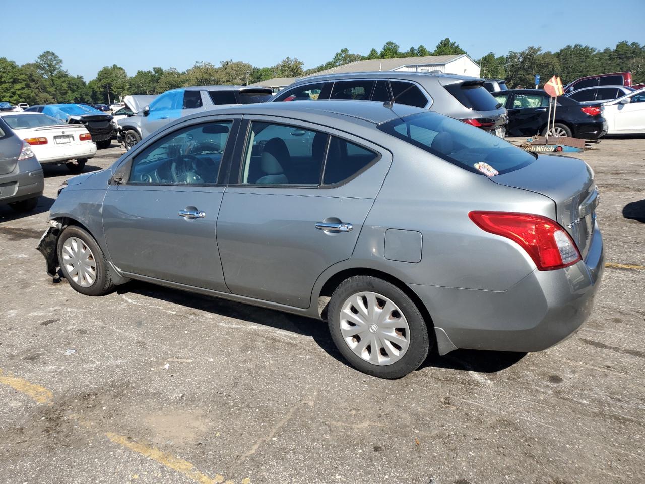 Nissan Versa S