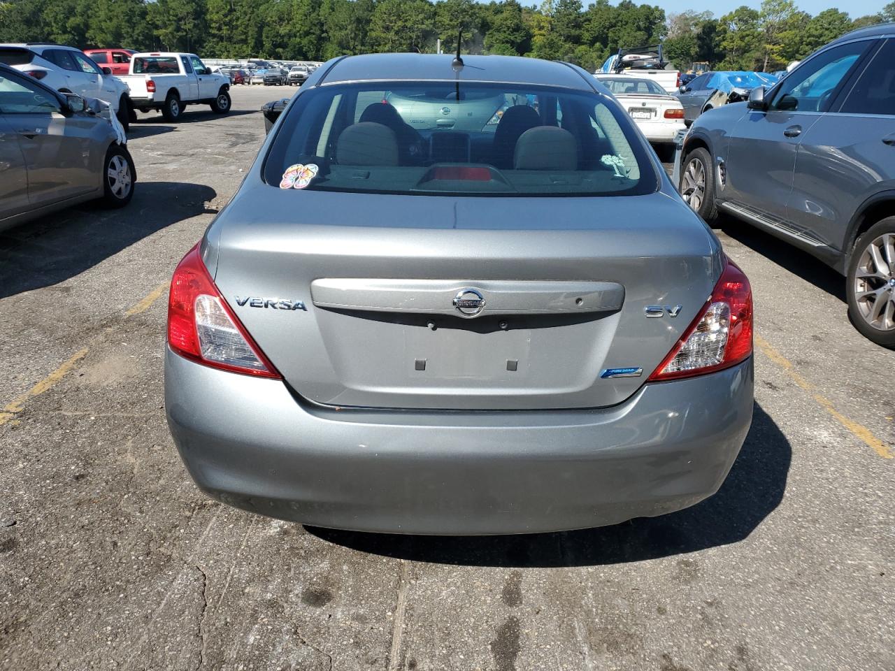 Nissan Versa S
