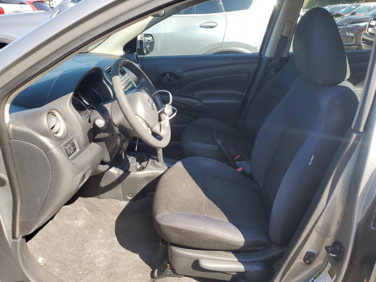 Nissan Versa S