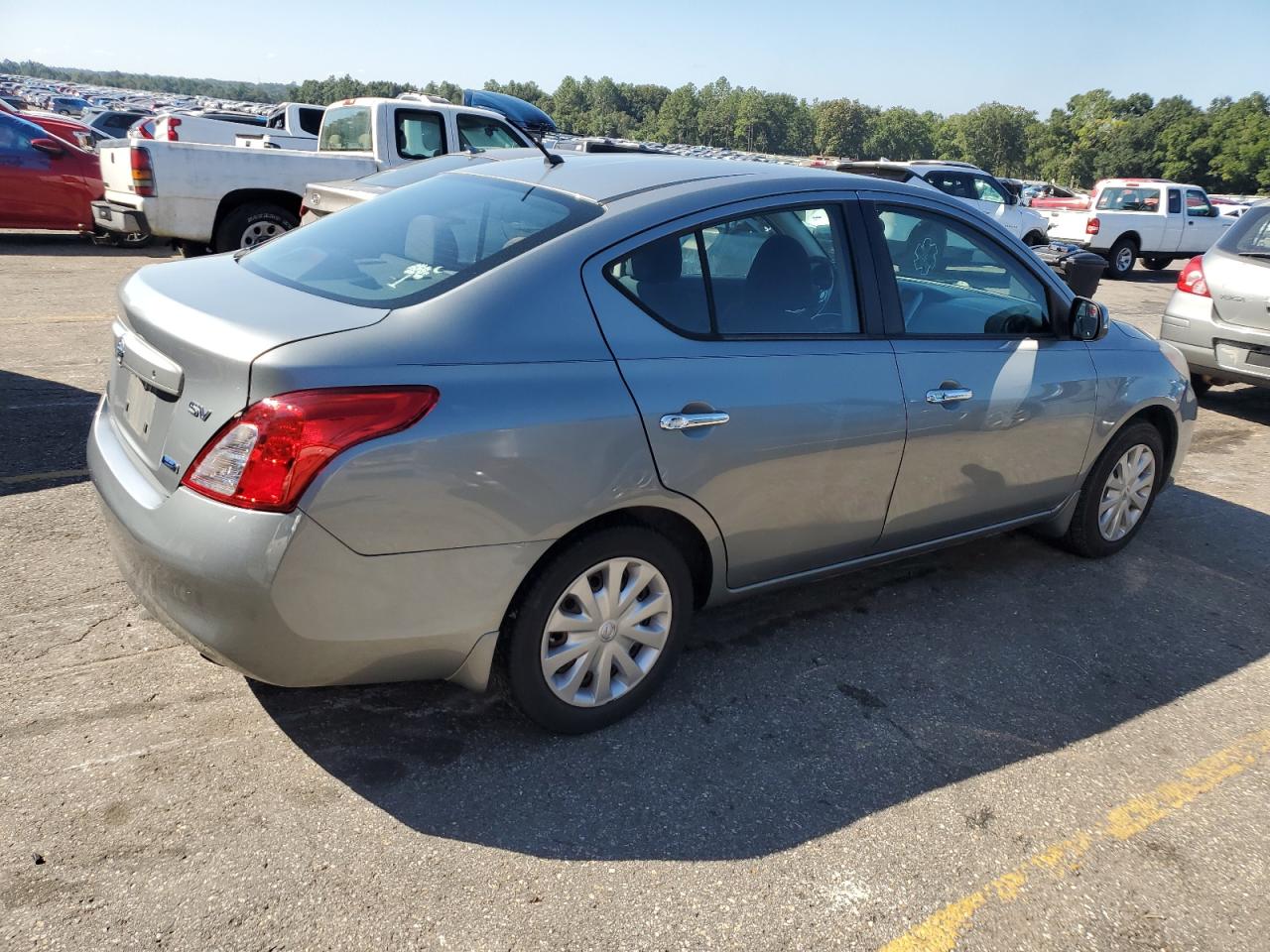 Nissan Versa S