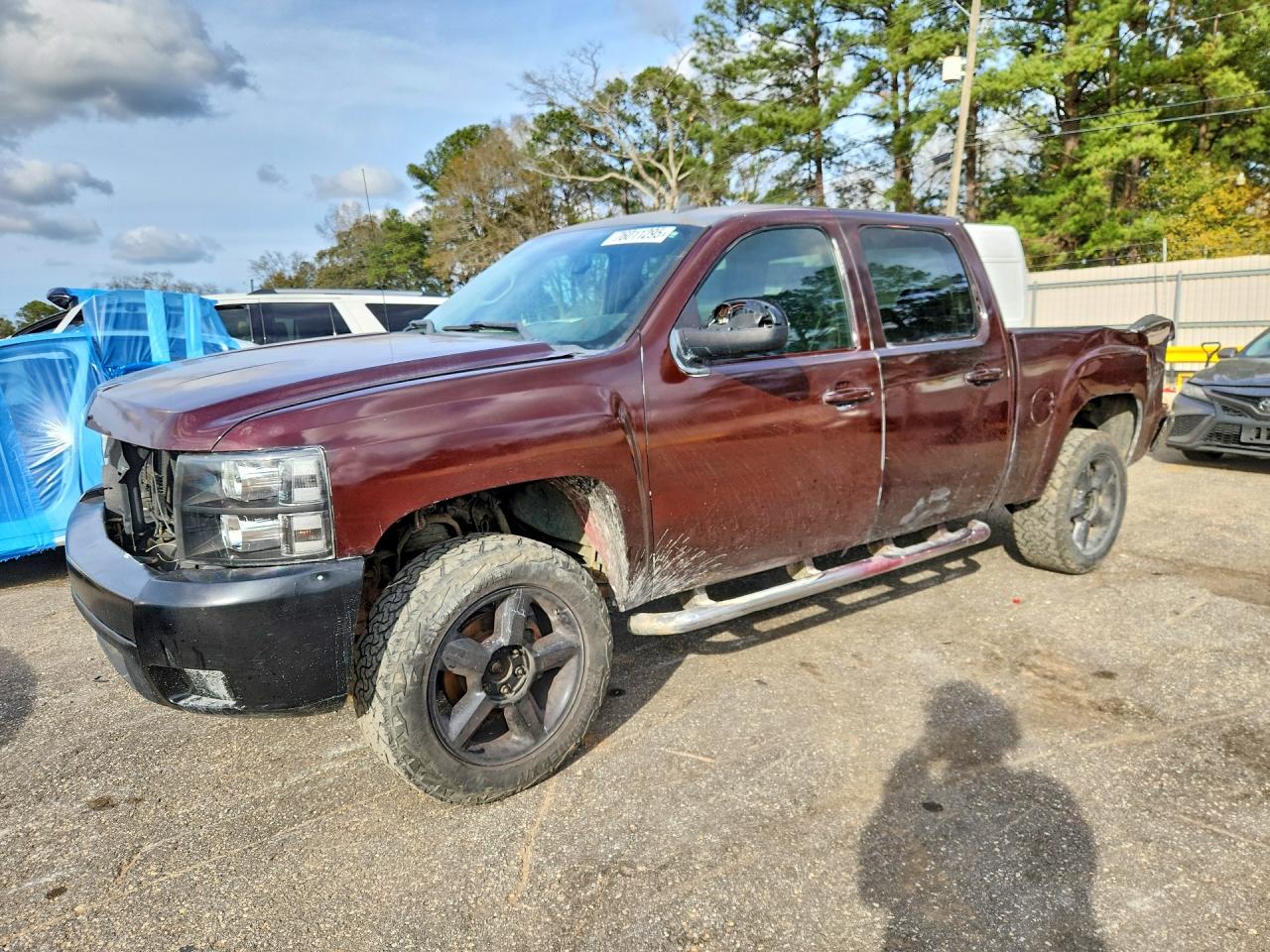 Salvage GMC Sierra Image