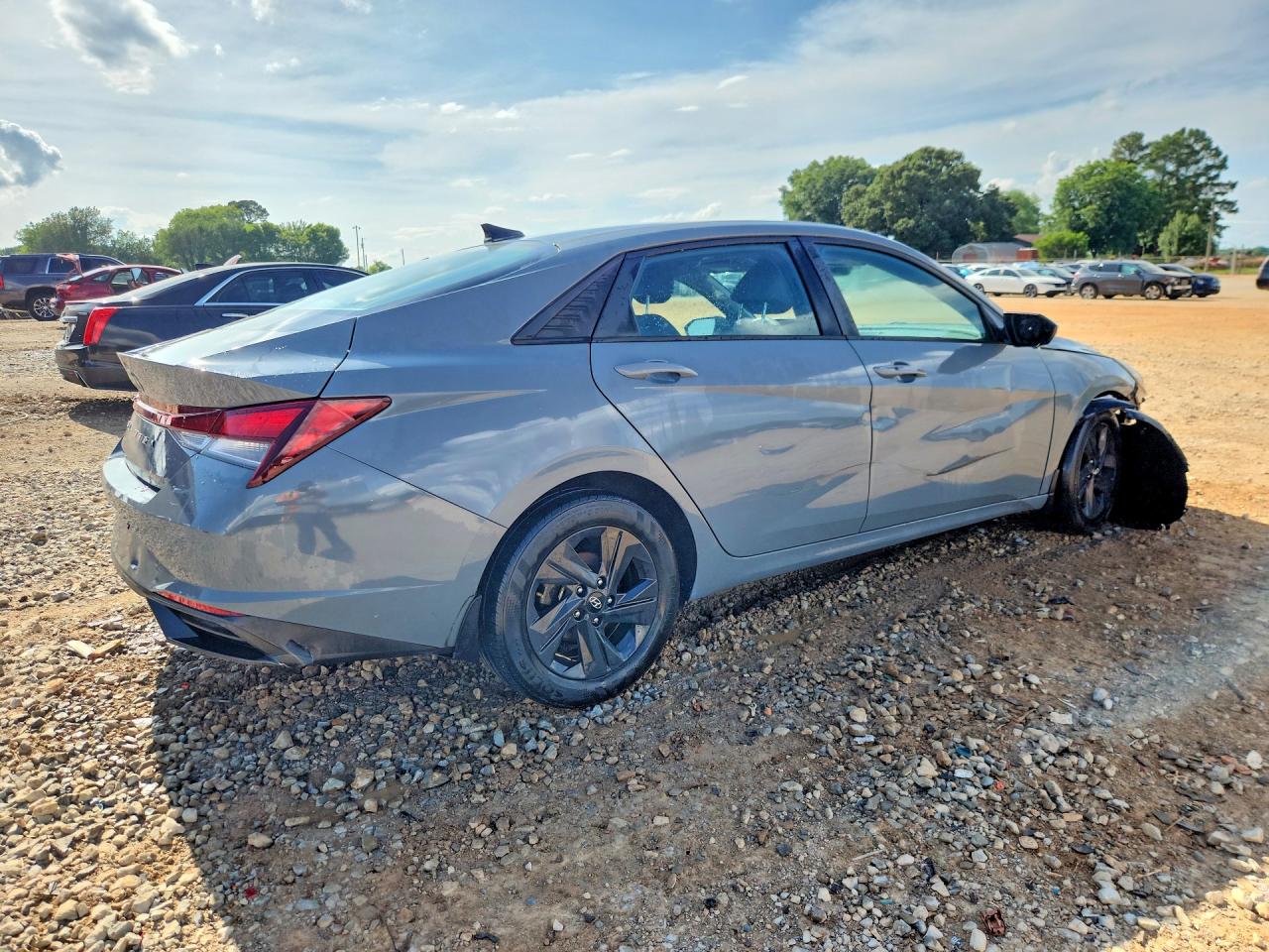 Hyundai ELANTRA Sel