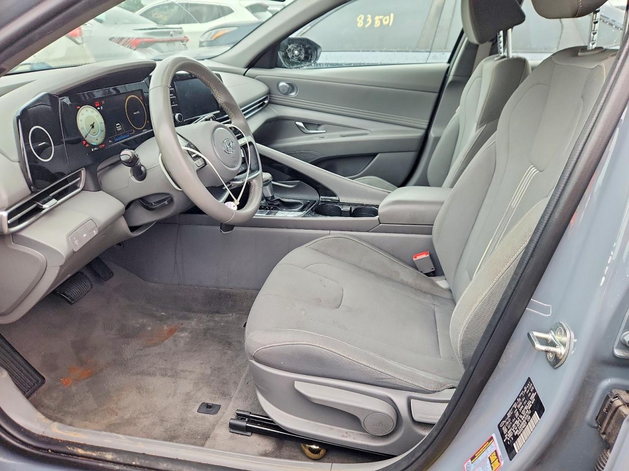 Hyundai ELANTRA Sel