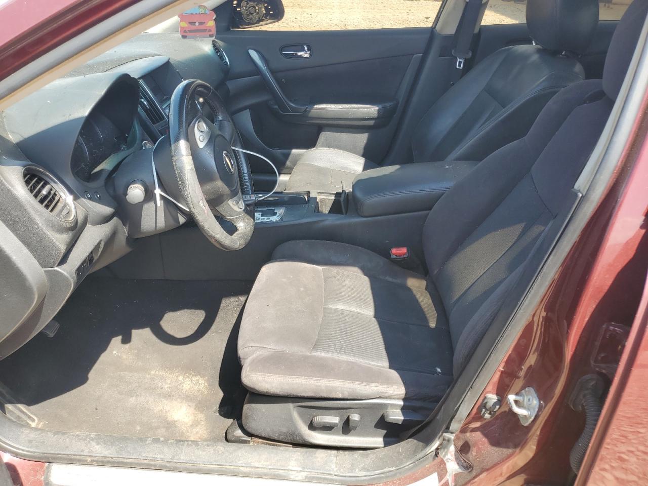 Nissan Maxima S