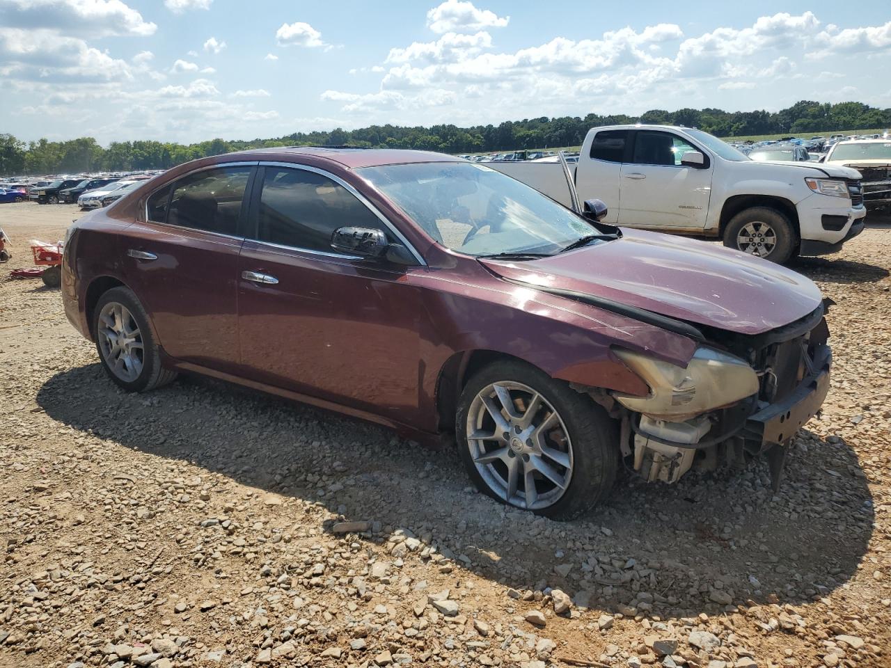 Nissan Maxima S