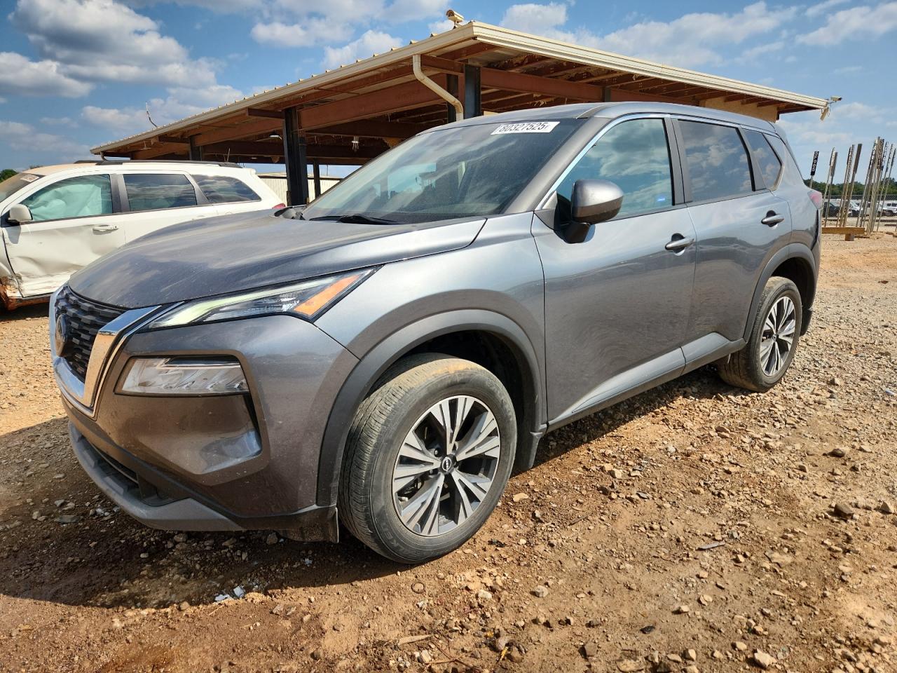 Salvage Nissan Rogue Image