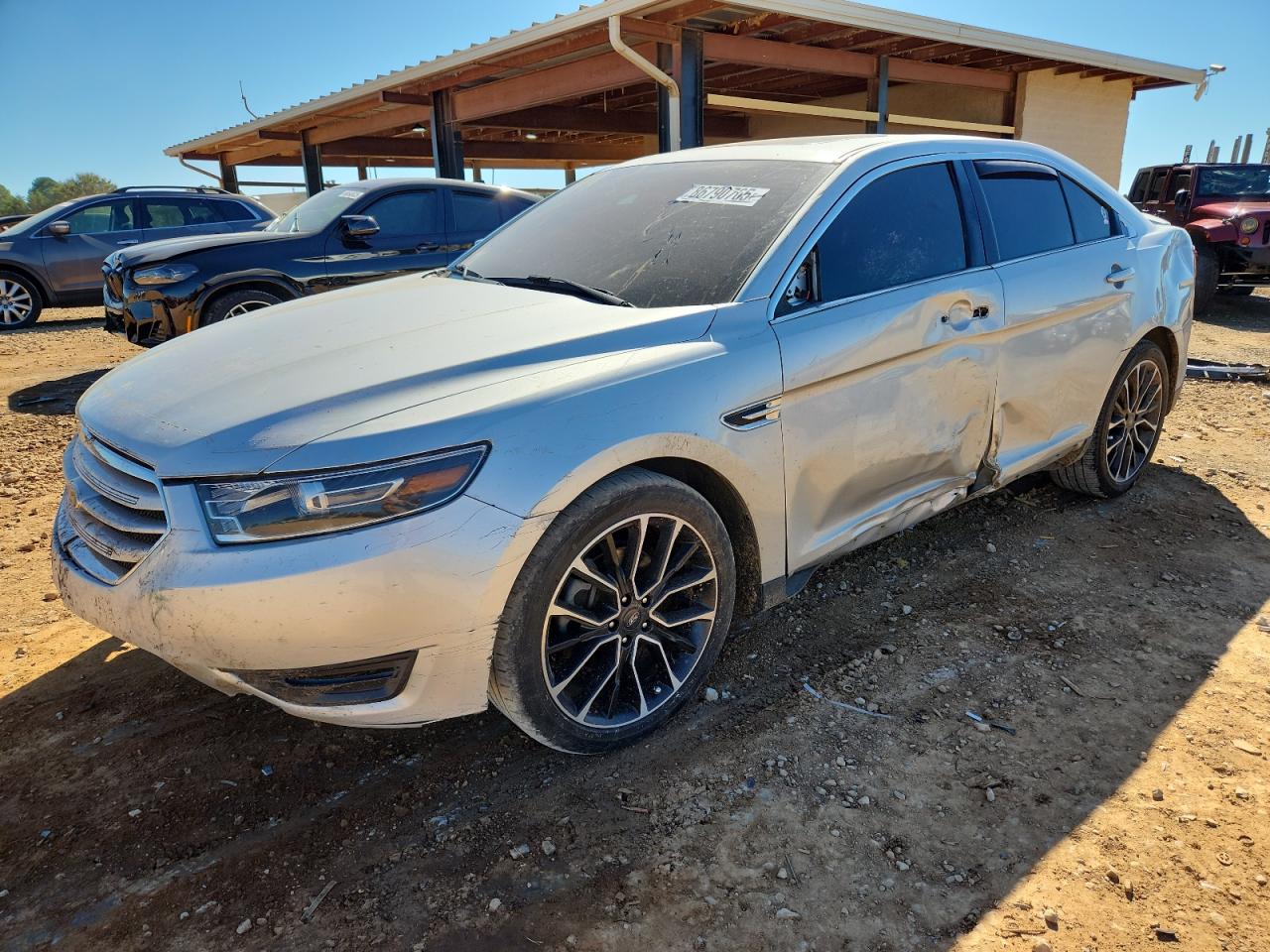 Salvage Ford Taurus Image