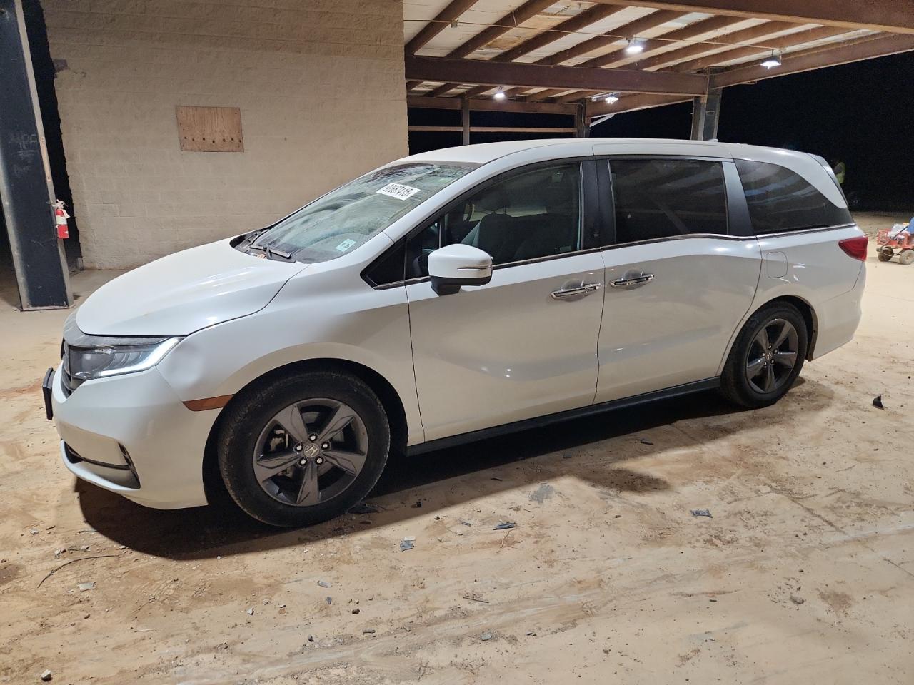 Salvage Honda Odyssey Image