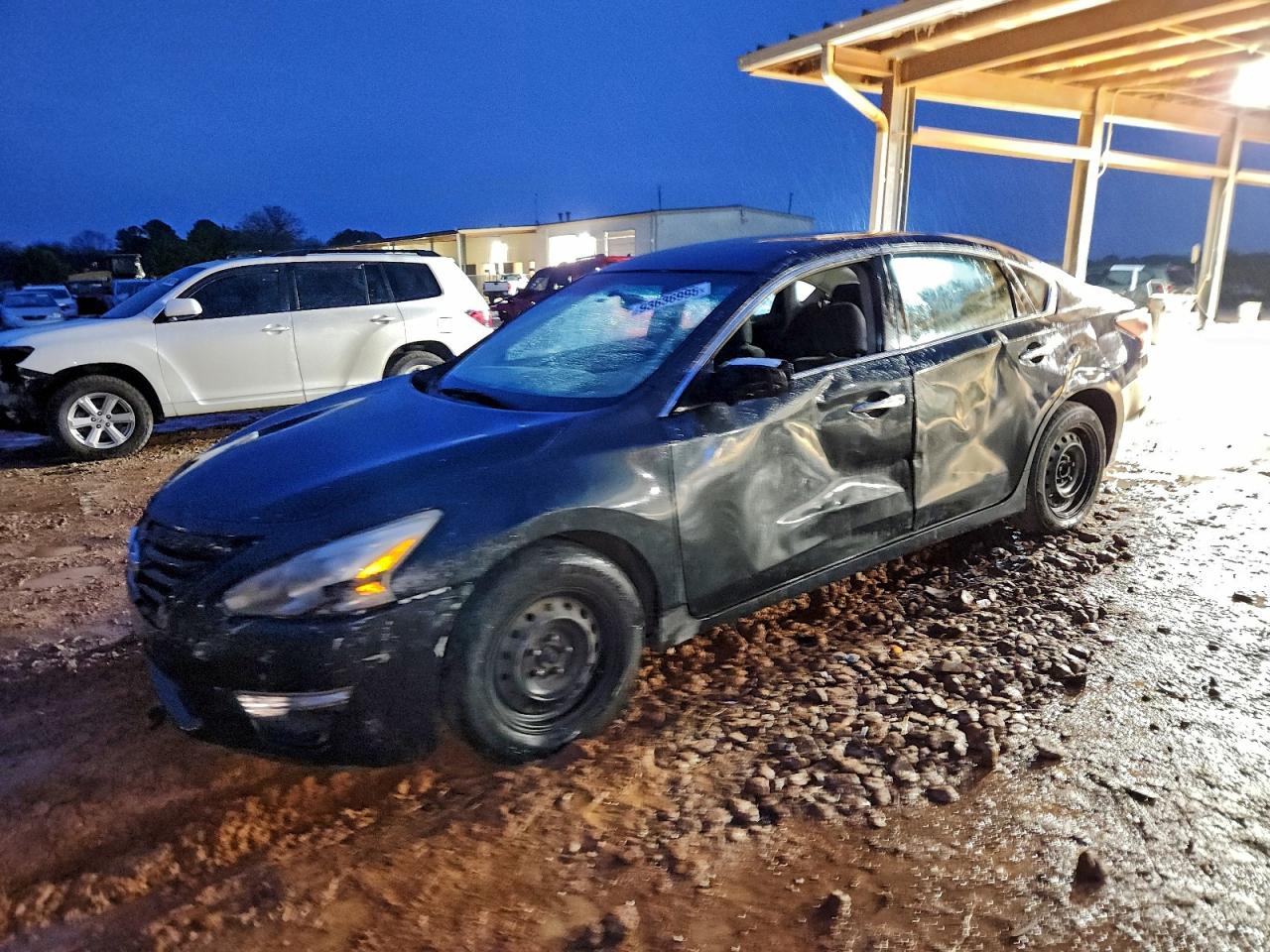 Salvage Nissan Altima Image