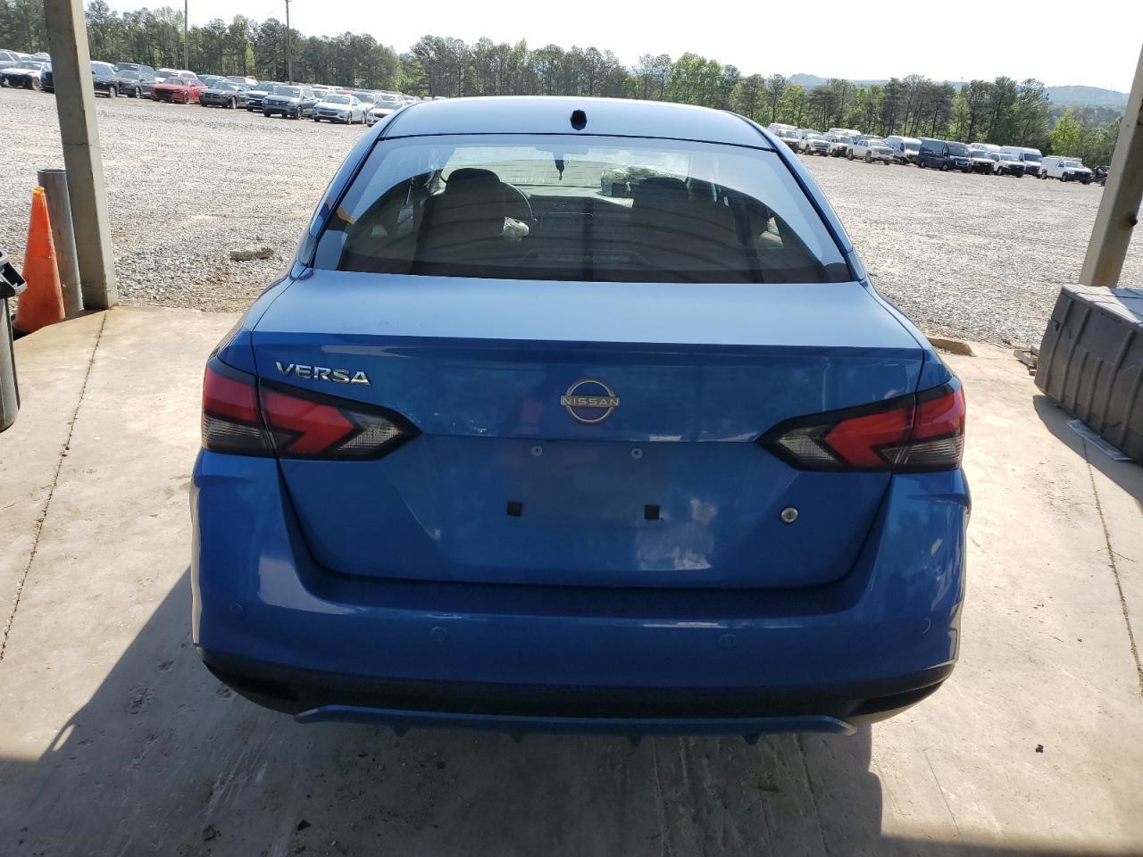 Nissan Versa