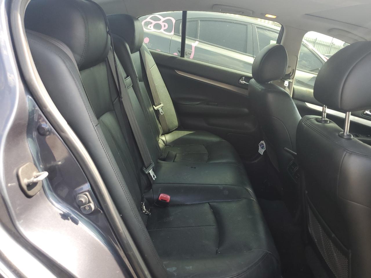 INFINITI G37 Base