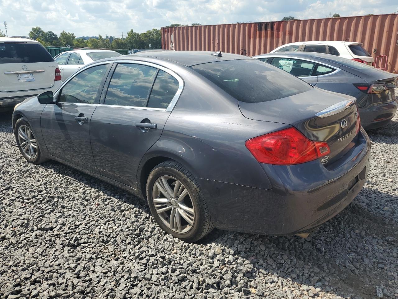 INFINITI G37 Base