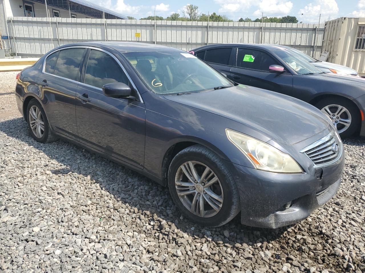 INFINITI G37 Base