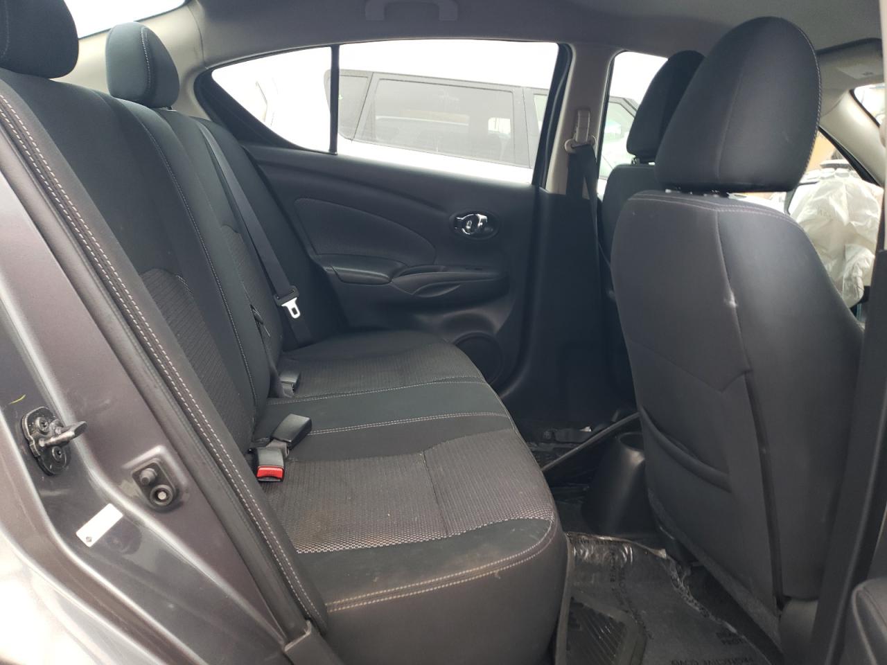 Nissan Versa S