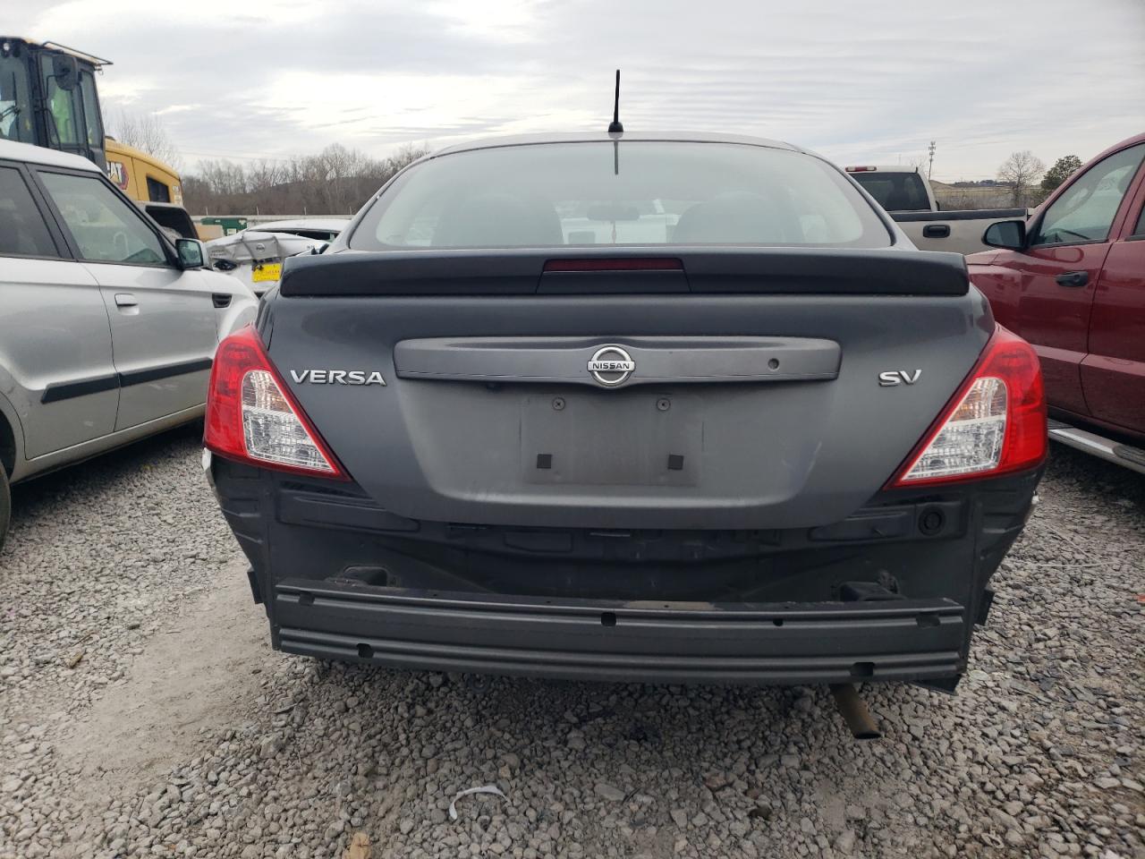Nissan Versa S